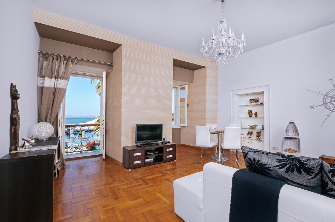 Riva Apartments Split Room photo